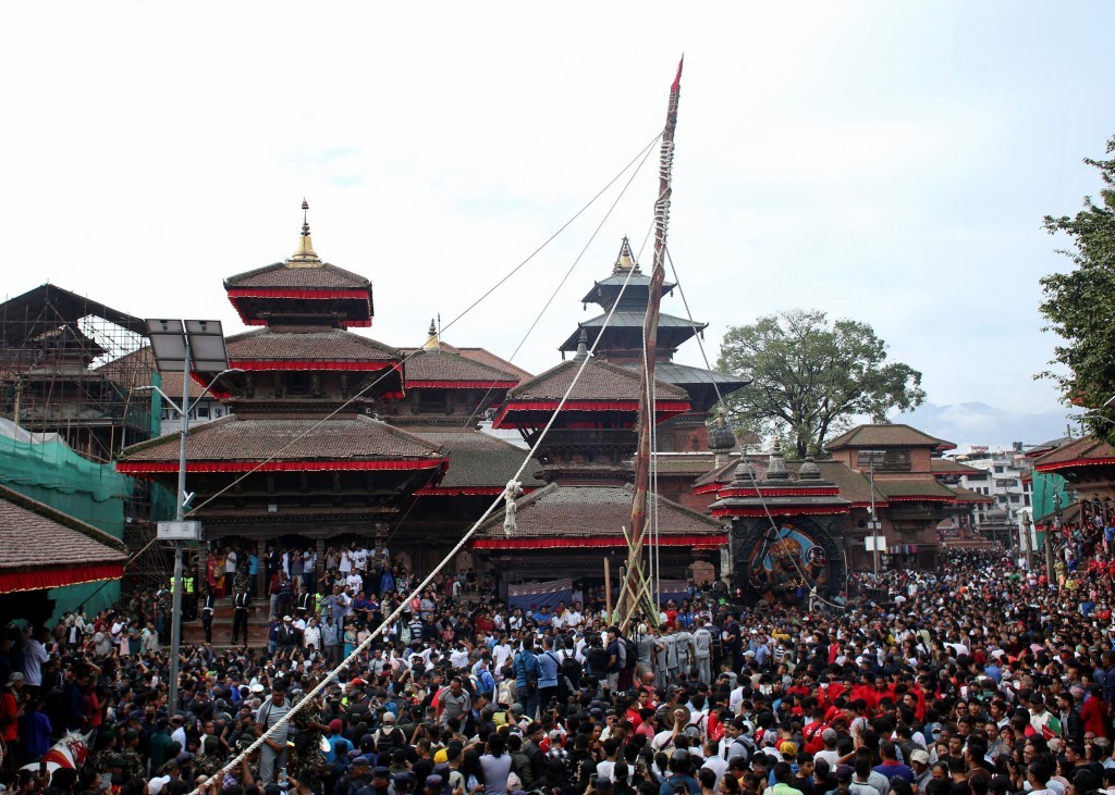 काठमाडौँमा आज इन्द्रजात्रा पर्वको शुरुआत भएको छ Photo 1