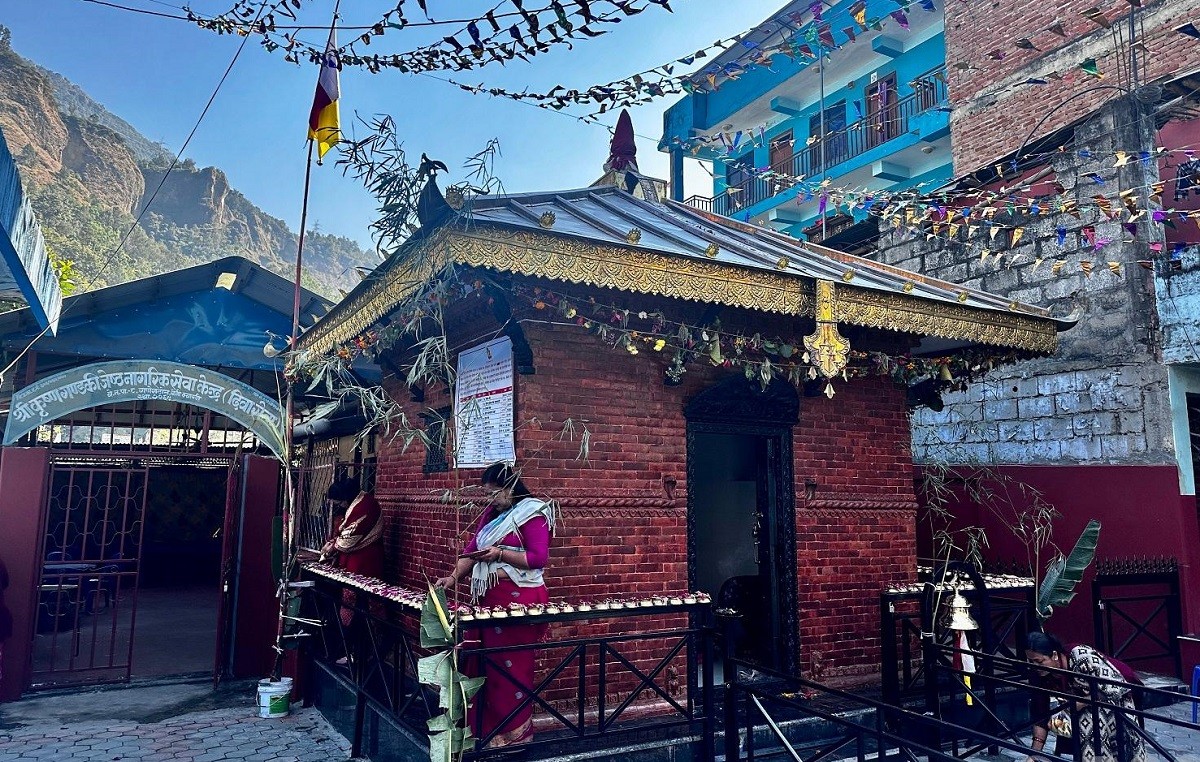 १०० वर्ष पुरानो ऐतिहासिक गणेश मन्दिर पित्तलको छानासहित पुनर्निर्माण