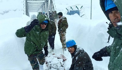 47 Rescued, 8 Still Missing After Avalanche Hits Border Area in Northern India Image