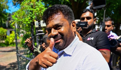 श्रीलंकाका नवनिर्वाचित राष्ट्रपति अनुराले गरे पदभार ग्रहण Image