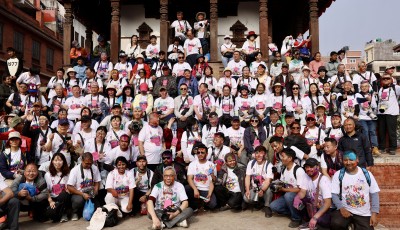 सभ्य बन्दै  होली – अनुमति विना रङ दलिदिने र पानी खन्याइदिने  दृश्य बिरलै Image