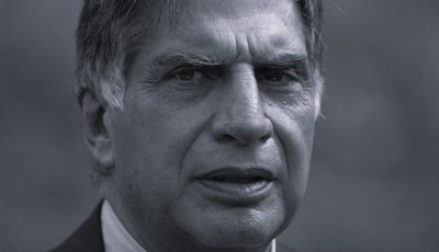 उद्योगपति रतन टाटाको अन्त्येष्टिमा श्रद्धाञ्जलि दिनेको मुम्बईमा भीड Image