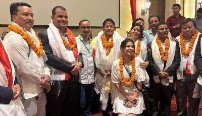 कांग्रेस-एमालेलाई पछि पार्दै  टान अध्यक्षमा माओवादीले बाजी मार्यो, प्रचण्डले दिए बधाई Image