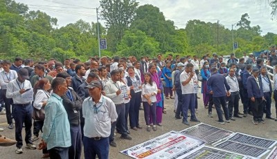 सीटीईभीटीका करार तथा ज्यालादारी कर्मचारीद्वारा केन्द्रीय कार्यालय घेराउ