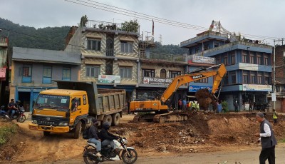 दमौली बजारमा सडक विस्तारको काम तिव्र Image