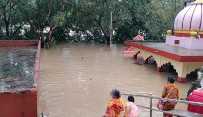 देवघाटधाम बाढीको चपेटामा: धार्मिक र शैक्षिक संरचना जोखिममा Image