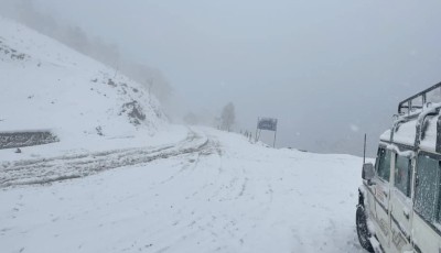 ढोरपाटनमा हिमपातहुँदा जनजीवन प्रभावित Image