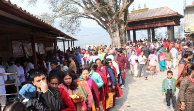 महाशिवरात्रिमा डोलेश्वर महादेवमा एकैदिन ६० हजारले गरे दर्शन Image