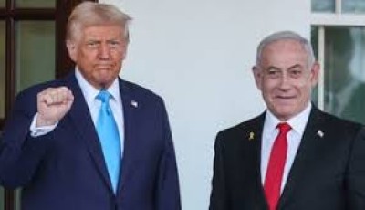 Israel PM gifts golden pager to Trump symbolising attack on Hezbollah Image