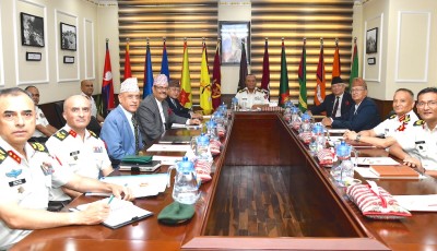 प्रधान सेनापति र पूर्वप्रधान सेनापतिबीच जंगी अड्डामा छलफल Image