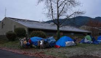 Migrant Crisis Drives U.S. Homelessness to Record High in 2024 Image