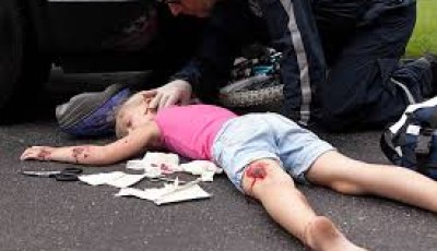 तीनवटा सवारी साधन एकै ठाउँमा ठोक्किंदा युवतीको मृत्यु Image