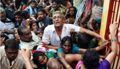 Six Dead in India Temple Stampede Image