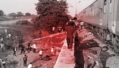 भारतमा रेल दुर्घटनामा सात नेपालीको मृत्यु, सरकारद्वारा दुःख व्यक्त Image