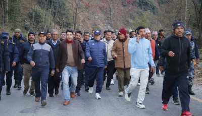 म्याग्दीको पूर्वाधार र पर्यटन विकासमा मेरो ध्यान गएको छ : प्रचण्ड Image