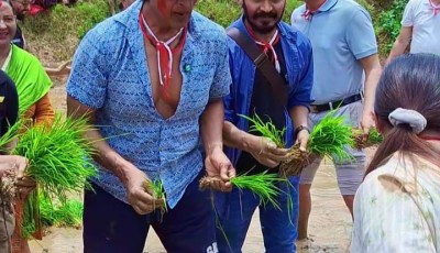 जब राजेश हमाल हिलाम्मे खेतमा होम्मिए (फाेटाेफिचर)