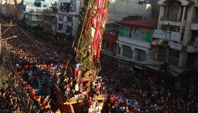 रातो मच्छिन्द्रनाथको रथ जावलाखेल लगिँदै Image