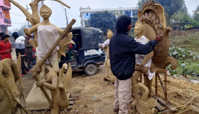 सरस्वती पूजाका लागि महोत्तरीका मूर्तिकारलाई भ्याइनभ्याई, लाखौं आम्दानी Image