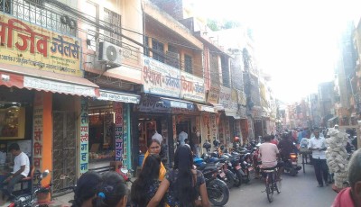 धनतेरसमा सुन व्यवसायीको उत्साहको कमी, जनकपुरधाममा चहलपहल थमियो Image