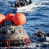 अन्तरिक्षमा नयाँ इतिहास: १० दिने चन्द्र यात्रा पूरा गरी पृथ्वी फर्कियो 'आर्टेमिस-२' Image