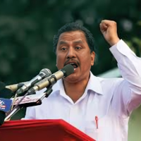 १३ वर्षपछि संसदीय राजनीतिमा फर्किए विप्लब, एमालेसँग पार्टी समावेश गर्ने तयारी Image