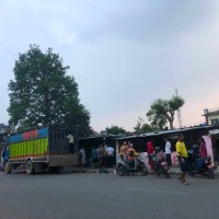 बुटवलमा सरकारी जग्गा खाली गराउने अभियान सुरु: अदालत अगाडिको सुकुम्बासी बस्ती हटाइँदै Image