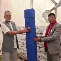 दार्चुलाका बाढीपीडितलाई सुदूरपश्चिम प्रदेश सरकारद्वारा राहत सामग्री हस्तान्तरण Image
