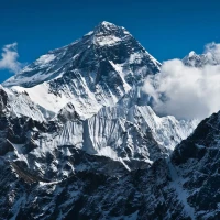 ४६ वर्ष हिमालमै विताएका दावा शेर्पाको चिन्ता: अब को चढ्ला सगरमाथा? Image