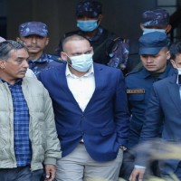 भ्रष्टाचार मुद्दामा प्रदीप अधिकारीलाई पाँच लाख धरौटीमा गर्न आदेश Image