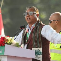 गणतन्त्रसँग हिन्दू धर्म किन साटियो? -  रेशम चौधरी Image