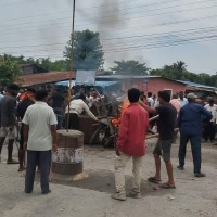 सुनसरीमा सेना परिचालन, पूर्व - पश्चिम राजमार्गमा अनिश्चितकालीन कर्फ्यु Image