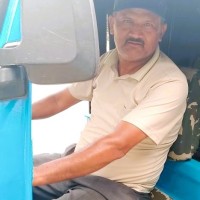 एमबिए पढेका नेता अटो चालक! द्वारिका मिश्रको प्रेरणादायी यात्रा Image