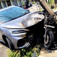 कोहलपुरमा कार र मोटरसाइकल ठोक्किँदा आगलागी Image