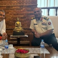 प्रधानसेनापति सिग्देलद्वारा हर्क साम्पाङ र दुर्गा प्रसाईसँग छलफल Image