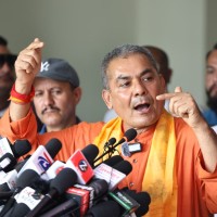 देशमा भइरहेको लुटपाट हेरेर बस्दा शान्ति र अमनचयनको अनुभव गर्न सकिन - दुर्गा प्रसाईं Image
