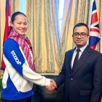 लन्डनस्थित नेपाली दूतावासद्वारा कराँते स्टार एरिका गुरुङ सम्मानित Image