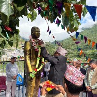 राष्ट्रिय विभूति जयपृथ्बी जन्म जयन्तीमा पत्रकार सम्मानित , शालिक अनावरण र पुस्तक बिमोचन Image