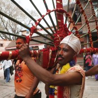 जात्रामा जिब्रो छेड्ने व्यक्तिलाई दुई लाख रुपैयाँ दिइने Image