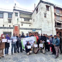 लोमान्थाङ मिडिया सम्मेलन सम्पन्न, लोकतन्त्र र प्रेस स्वतन्त्रताप्रति २० बुँदे घोषणा–पत्र जारी Image
