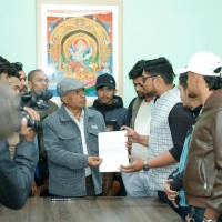 कांग्रेसबाट अलगिने निर्णयमा नेविसंघभित्र बखेडा: अध्यक्ष शेर्पामाथि कारबाहीको माग Image