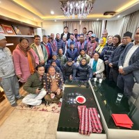 भृकुटीमण्डपमा महाधिवेशन चलिरहँदा बालकोटका एमाले नेता–कार्यकर्ता नेकपामा प्रवेश Image