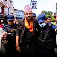 हिंसात्मक अभिव्यक्ति दिएको आरोपमा डा. निकोलस पक्राउ Image