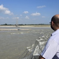 दोधारा चाँदनी क्षतिग्रस्त पुललाई यथाशीघ्र पुनर्निर्माण गर्छौ - मन्त्री ओमविक्रम भाट Image