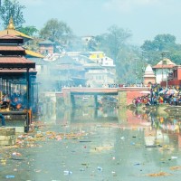 आर्यघाटमा शवबाट हड्डी निकालेको आरोपमा पक्राउ परेका दुई जनालाई सात दिनको म्याद थप Image