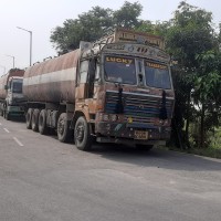 वीरगञ्ज नाकाबाट १० महिनामा १ खर्ब ५५ अर्बको पेट्रोलियम आयात Image