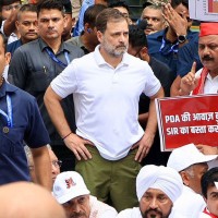 मतदाता नामावली विवादमा दिल्लीमा विरोध, राहुल गान्धीसहित विपक्षी नेताहरू पक्राउ Image