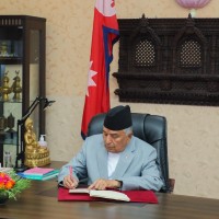 संवैधानिक परिषद् अध्यादेशमा राष्ट्रपतिको ‘ब्रेक’, पुनर्विचारका लागि सरकारलाई फिर्ता Image