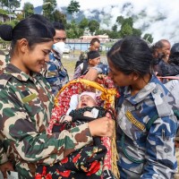 स्याफ्रुबेँशीबाट दुई महिनाको शिशुसहित एक परिवारको सकुशल उद्धार Image