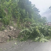सिमलतालमा पहिरो खस्दा नारायणगढ-मुग्लिन सडक दुवैतर्फी अवरुद्ध Image