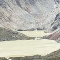 भुटानको शिंताफू हिमतालबाट आएको बाढीले बगायो मुख्य सडक, दुर्गम क्षेत्र सम्पर्कविहीन Image
